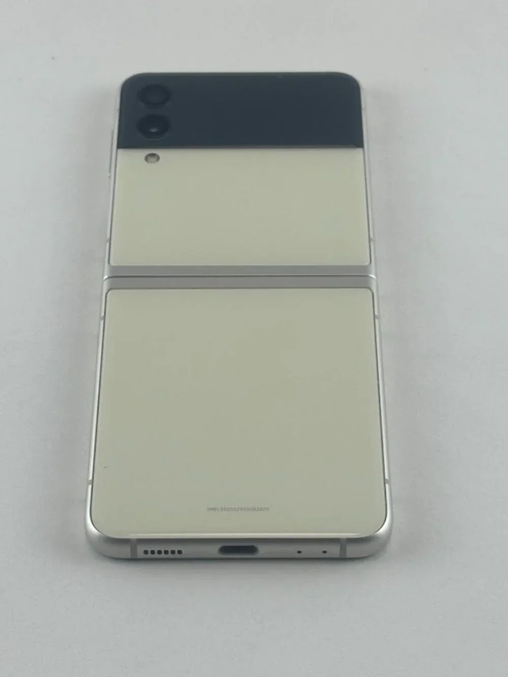 Samsung Galaxy Z Flip3 Unlocked (Originally Verizon) Good Condition 8 RAM 256 GB